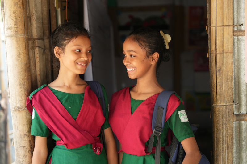 amigas-bangladesh.jpg