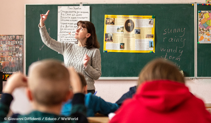 educacion-emergencias-profesora-ucrania.png