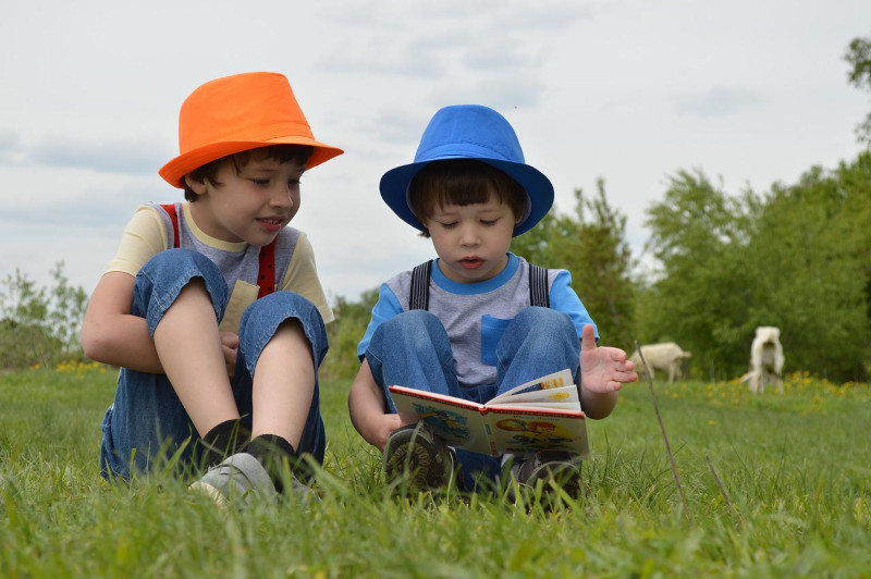 ninos-leyendo-(1).jpg ninos-leyendo-(1).jpg