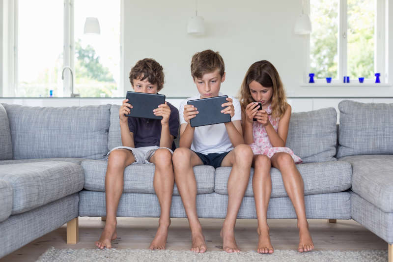 ninos-tablet-movil.jpg