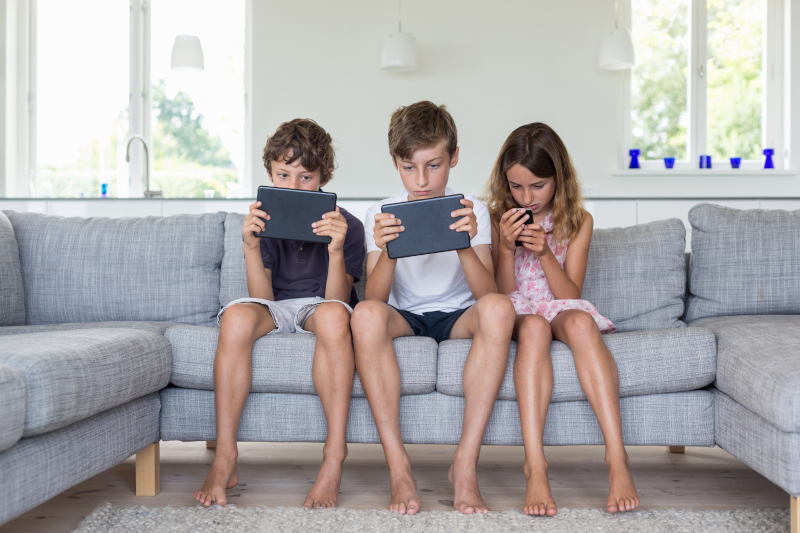 ninos-tablet-movil.jpg