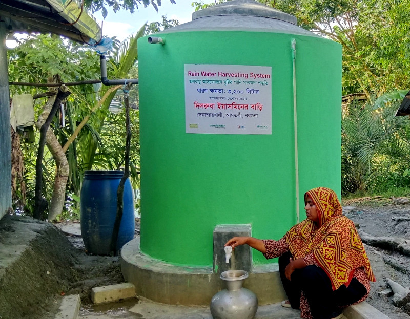 Dilruba-Yasmin-banga-agua.jpg