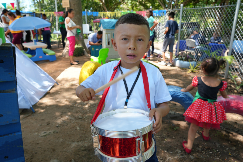 musica-nino-elsalvador.JPG
