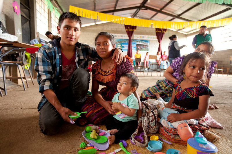 familia-estimulacion-guate.jpg