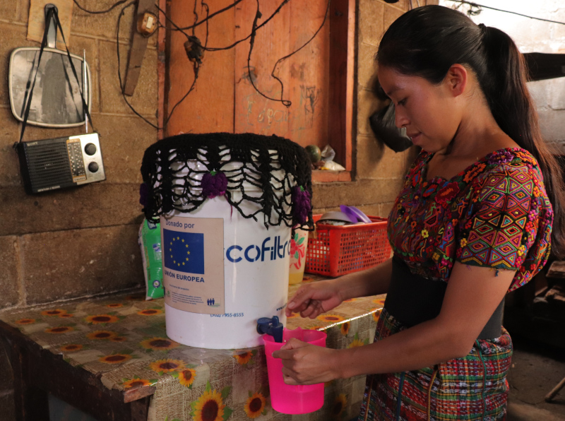 Guatemala-filtro-agua.JPG