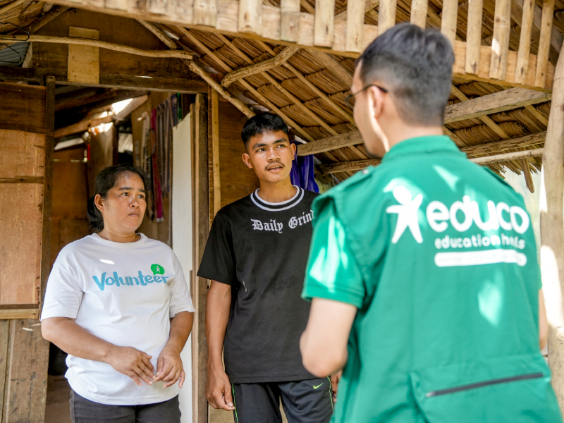 EDUCO-FILIPINES-031_John-family.jpg